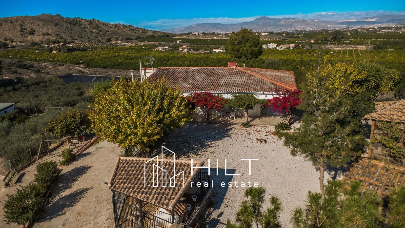 4 soveværelse Villa til salg i Fortuna med swimmingpool garage - € 369.999 (Ref: 9445867)