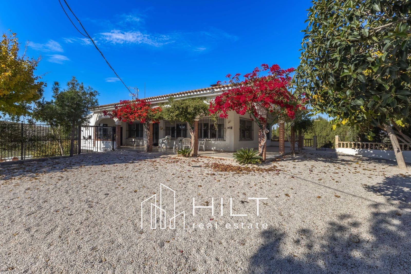 4 soveværelse Villa til salg i Fortuna med swimmingpool garage - € 369.999 (Ref: 9445867)