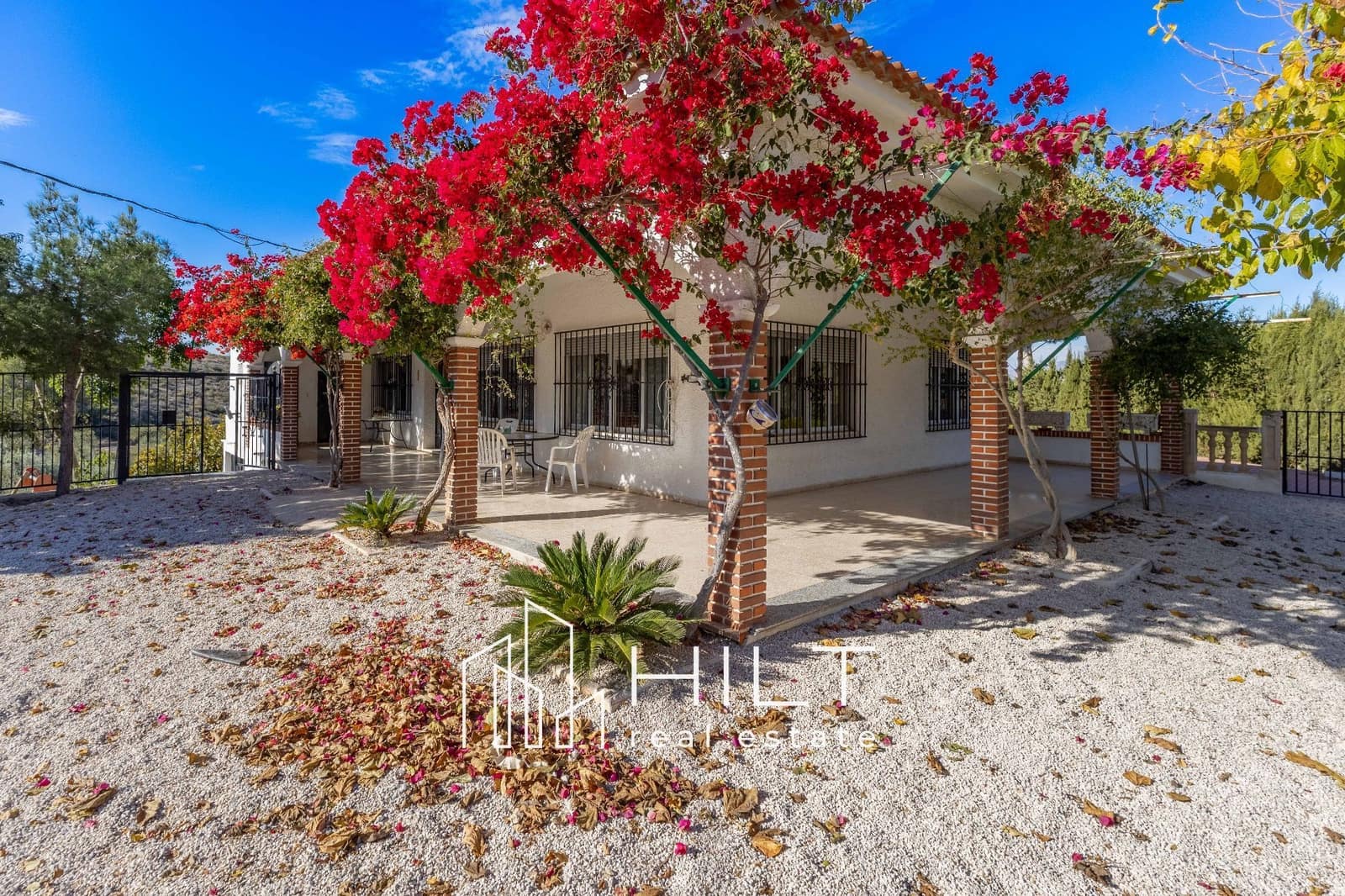 4 soveværelse Villa til salg i Fortuna med swimmingpool garage - € 369.999 (Ref: 9445867)