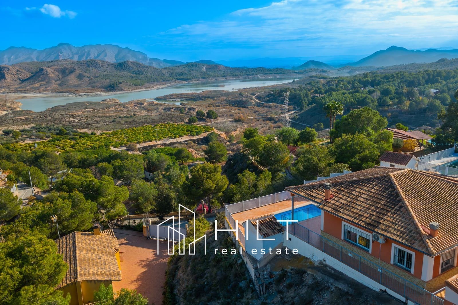 4 Zimmer Villa zu verkaufen in Fortuna mit Pool Garage - 269.999 € (Ref: 9455921)