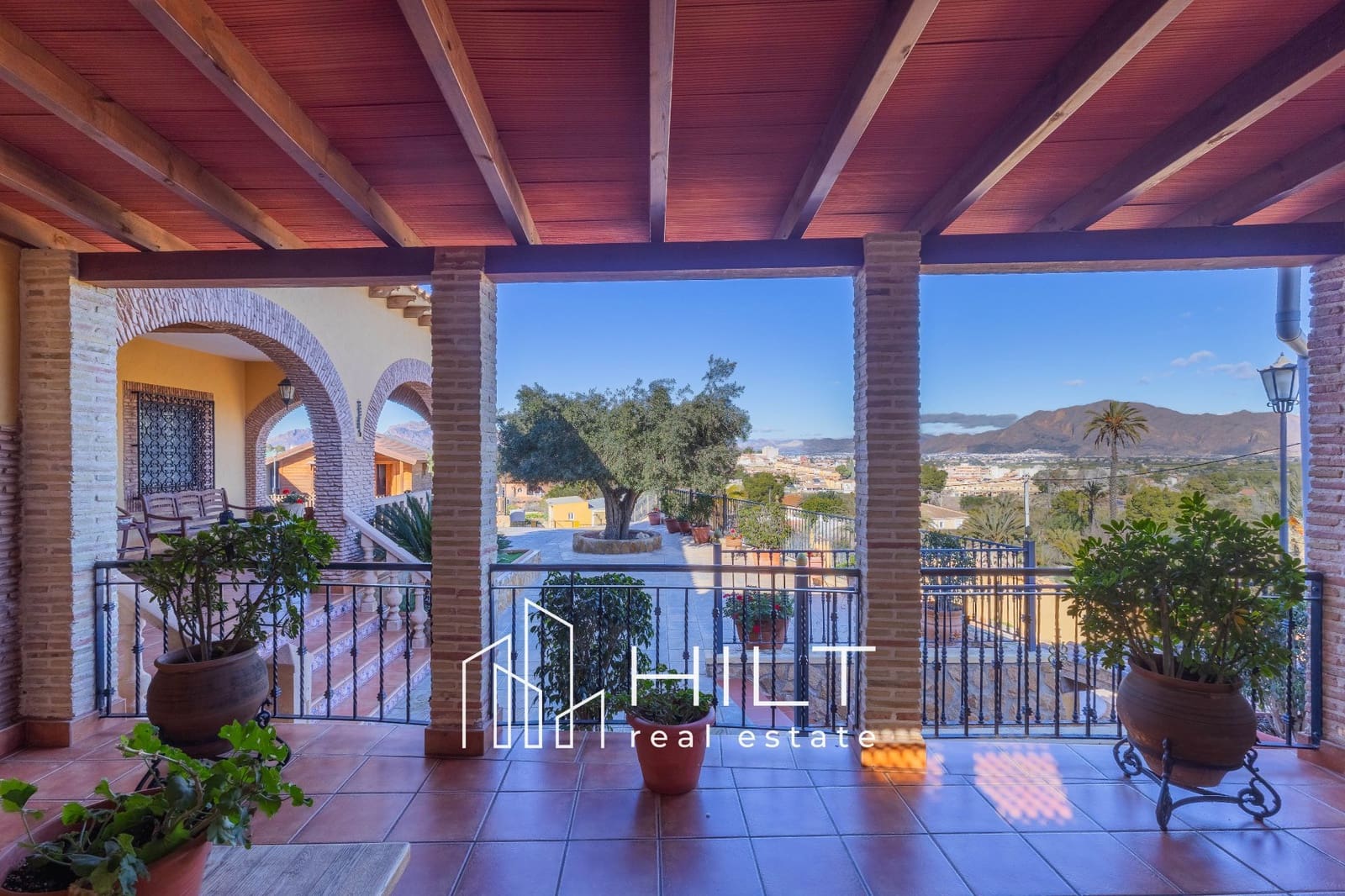 4 makuuhuone Huvila myytävänä paikassa Bigastro mukana uima-altaan 
autotalli - 454 899 € (Ref: 9518486)