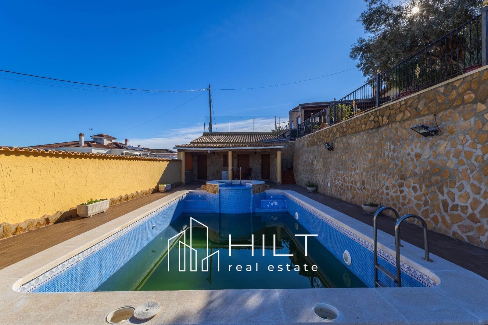 4 makuuhuone Huvila myytävänä paikassa Bigastro mukana uima-altaan 
autotalli - 454 899 € (Ref: 9518486)