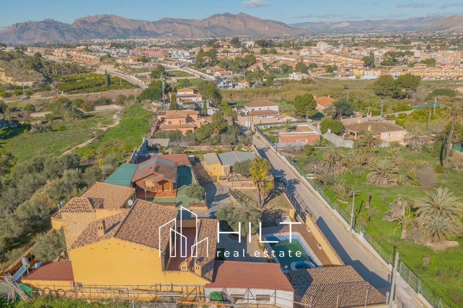 4 makuuhuone Huvila myytävänä paikassa Bigastro mukana uima-altaan 
autotalli - 454 899 € (Ref: 9518486)