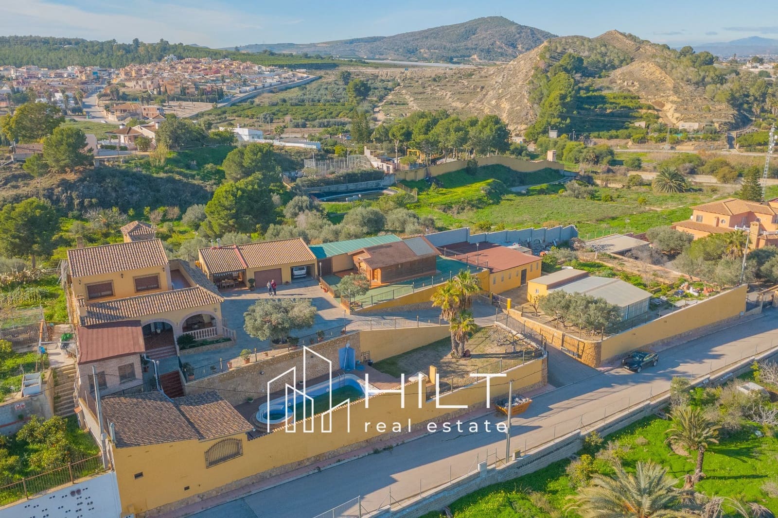 4 makuuhuone Huvila myytävänä paikassa Bigastro mukana uima-altaan 
autotalli - 454 899 € (Ref: 9518486)