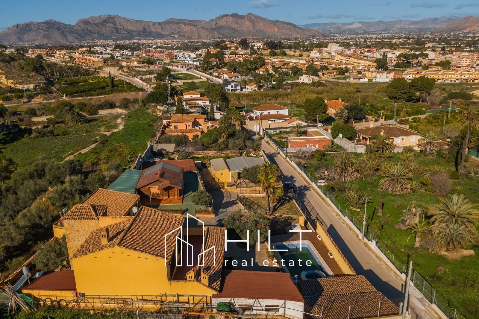 4 slaapkamer Villa te koop in Orihuela met zwembad garage - € 454.899 (Ref: 9523996)