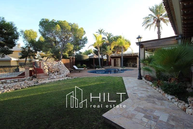 6 slaapkamer Villa te koop in Orihuela Costa met zwembad garage - € 1.254.999 (Ref: 9529499)