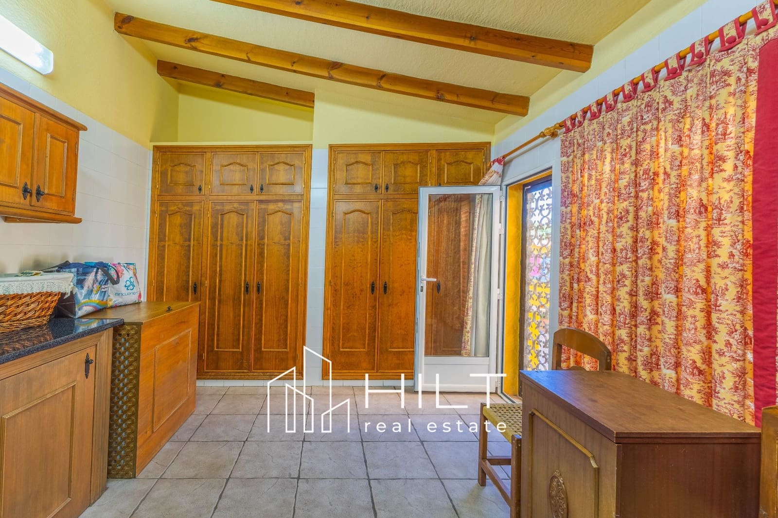 Chalet de 4 habitaciones en Orihuela en venta con piscina garaje - 454.899 € (Ref: 9570708)