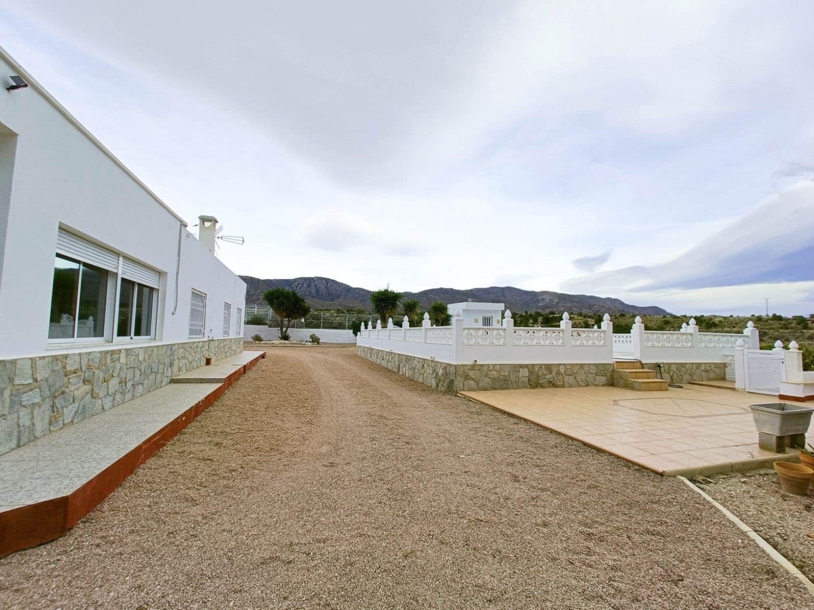 3 slaapkamer Villa te koop in Albatera met zwembad garage - € 259.950 (Ref: 9604603)