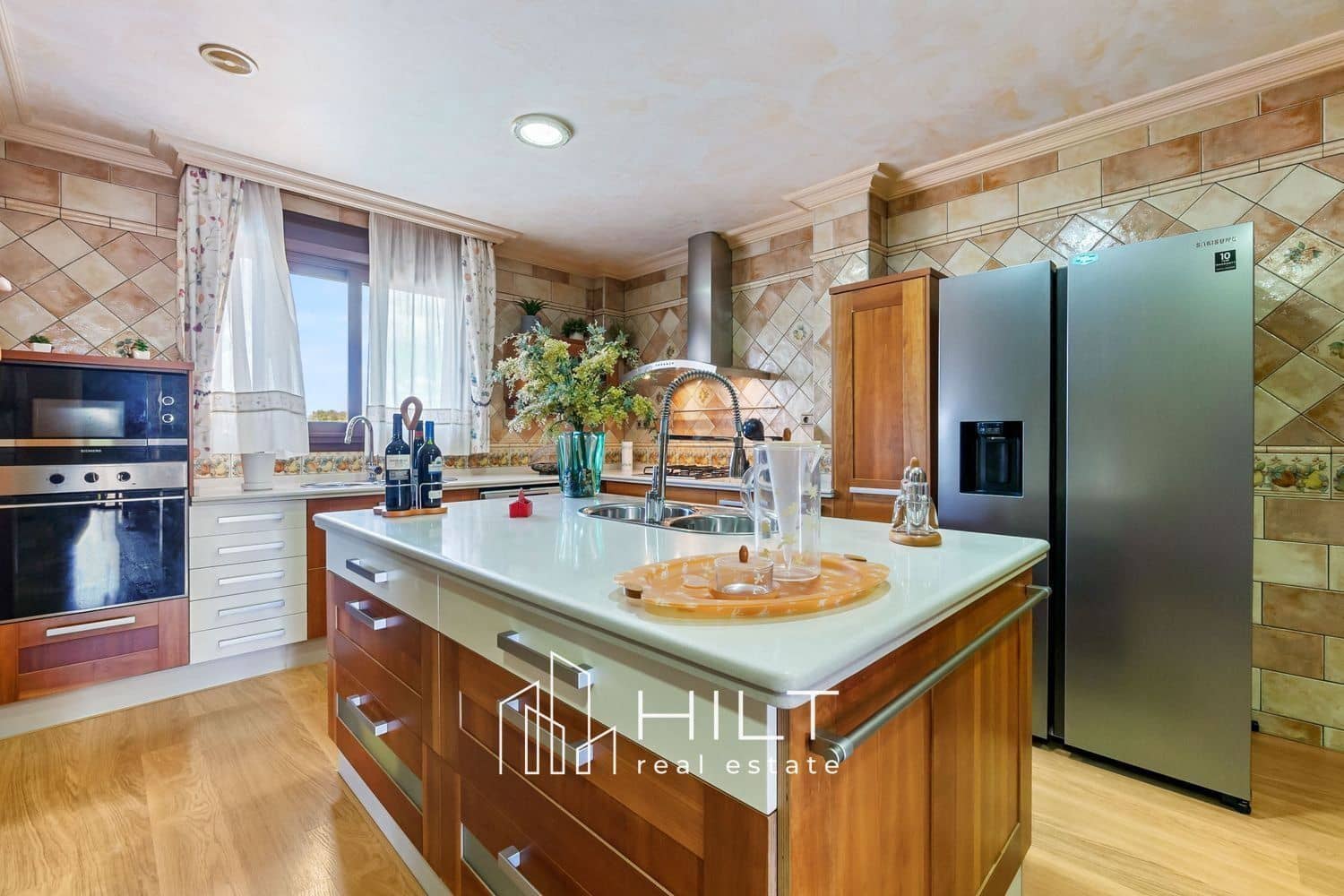 5 bedroom Villa for sale in Almoradi with pool garage - € 649,999 (Ref: 9618997)