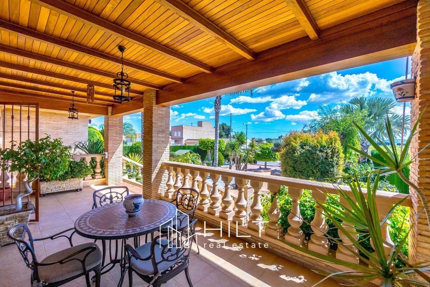 5 bedroom Villa for sale in Almoradi with pool garage - € 649,999 (Ref: 9618997)