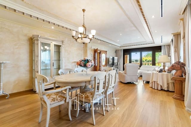 5 soverom Villa til salgs i Orihuela med svømmebasseng garasje - € 649 999 (Ref: 9619000)