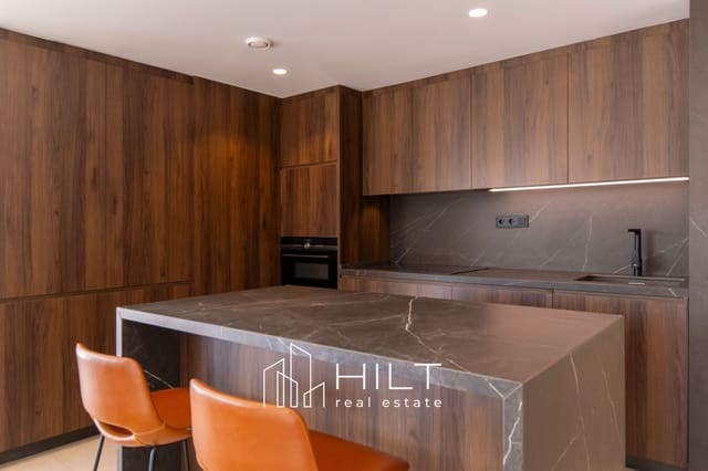 3 chambre Penthouse à vendre à Torrevieja avec garage - 599 999 € (Ref: 9647790)