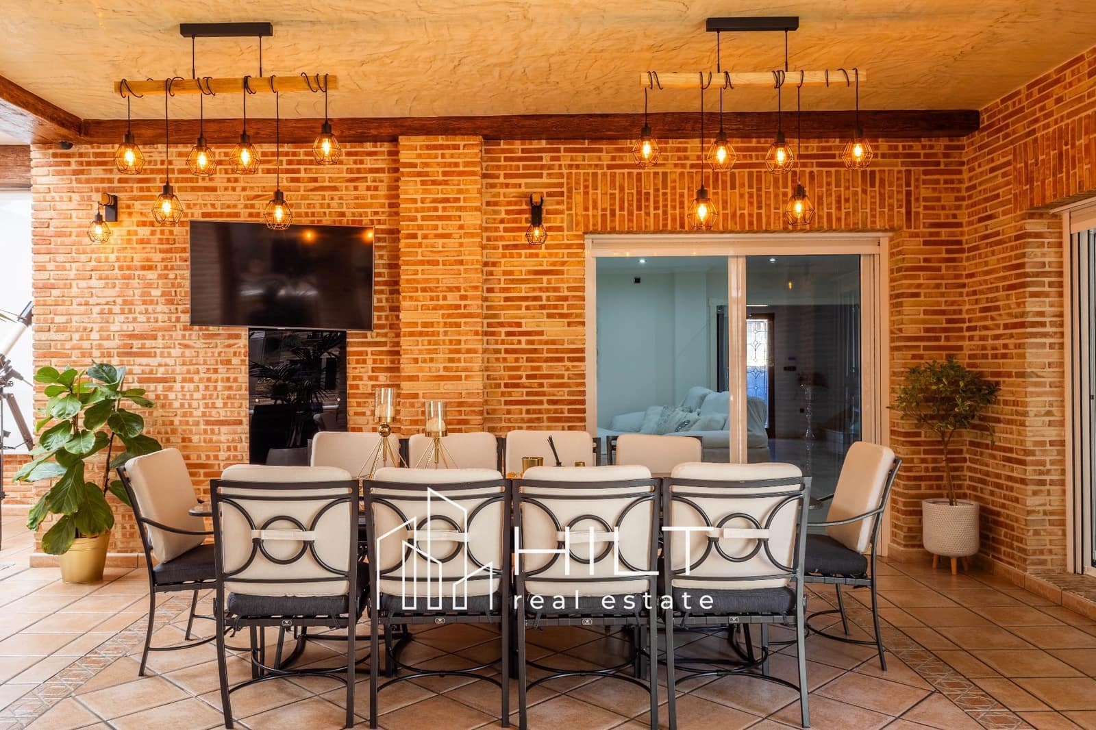 3 bedroom Villa for sale in Jacarilla with pool garage - € 1,199,999 (Ref: 9690075)