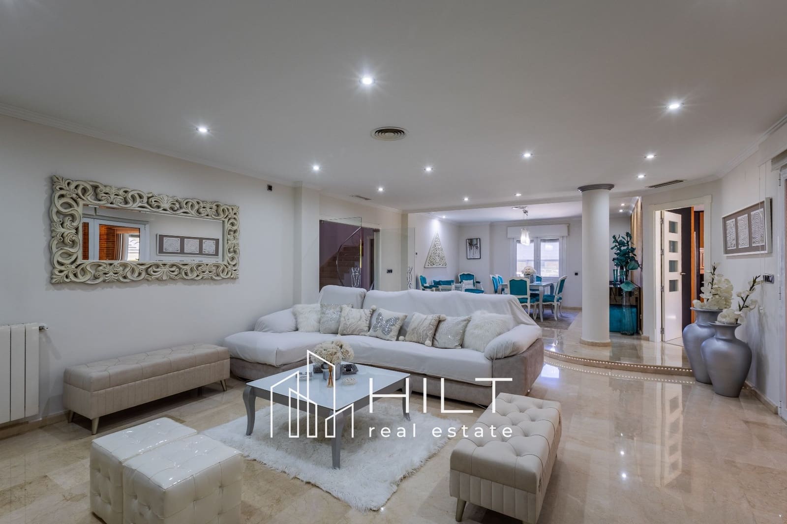3 bedroom Villa for sale in Jacarilla with pool garage - € 1,199,999 (Ref: 9690075)