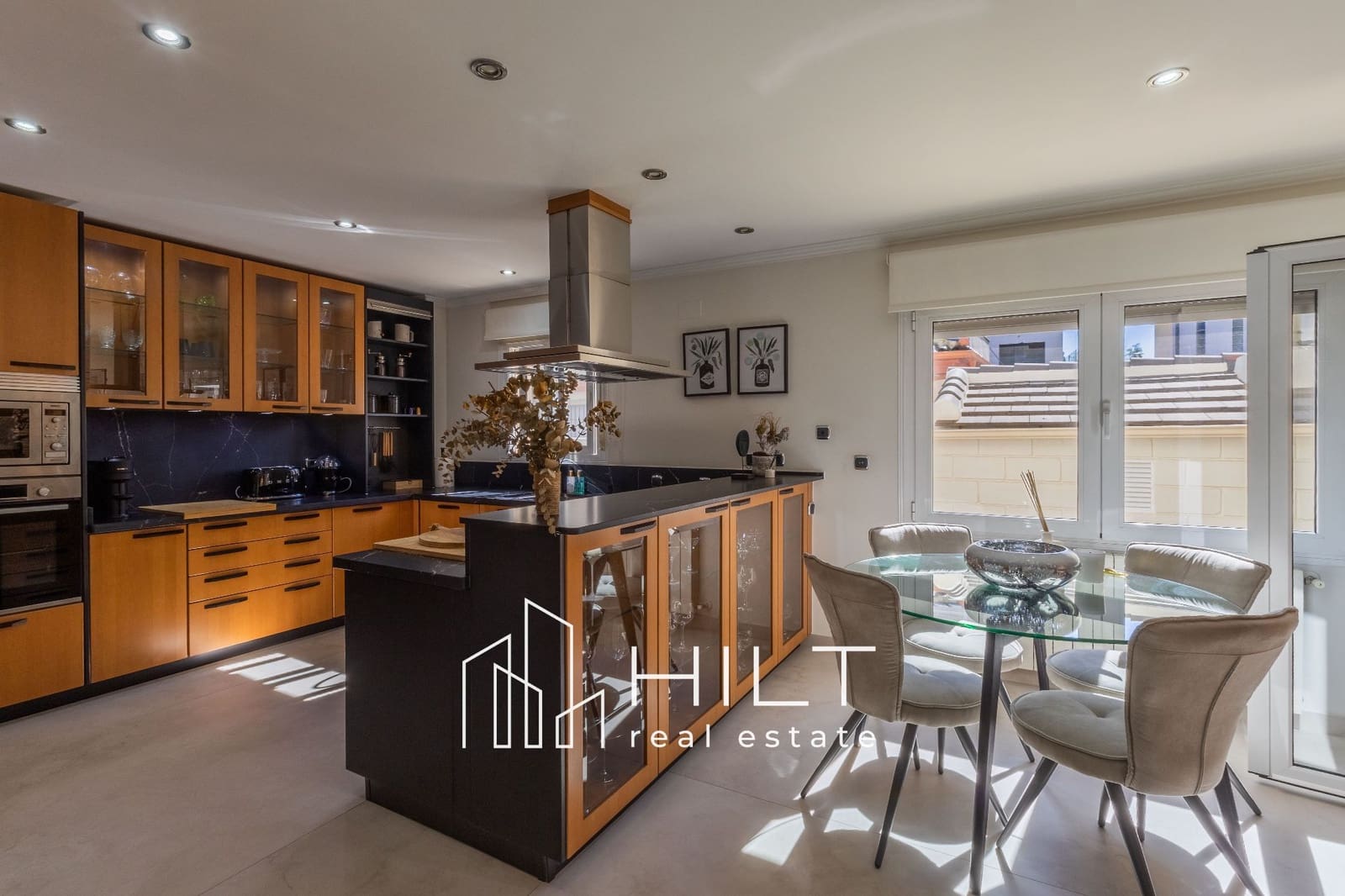 3 bedroom Villa for sale in Torremendo with pool garage - € 1,199,999 (Ref: 9690076)