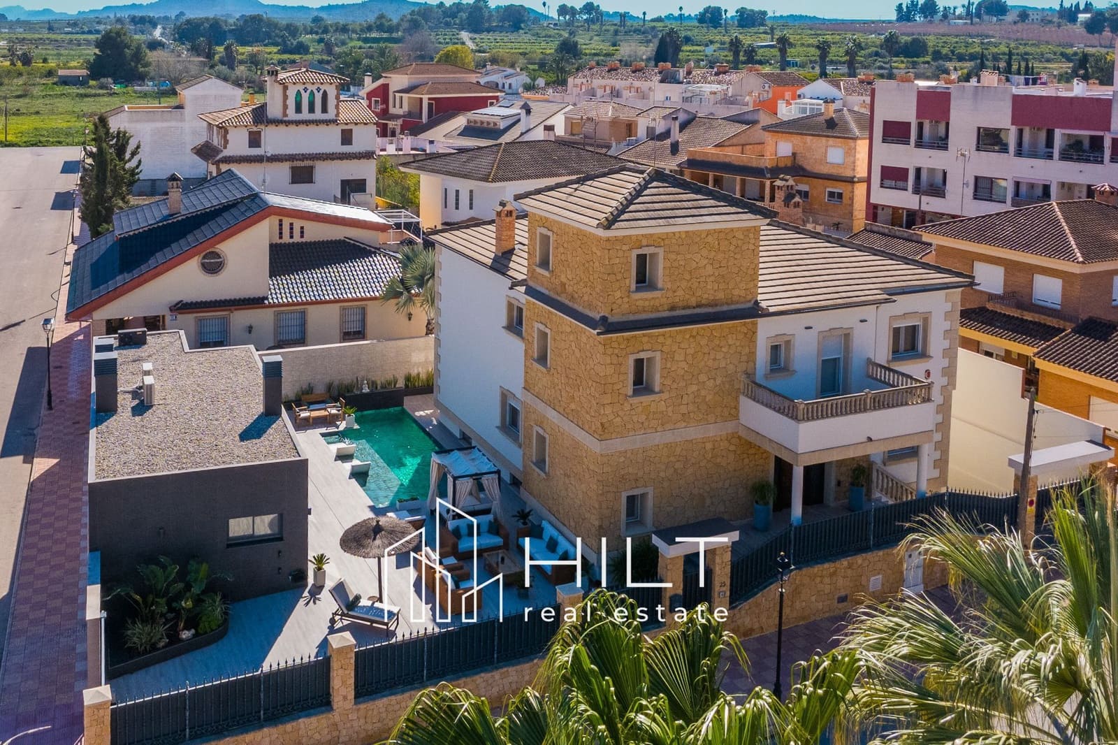 3 bedroom Villa for sale in Torremendo with pool garage - € 1,199,999 (Ref: 9690076)