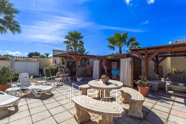 3 soveværelse Villa til salg i Catral med swimmingpool garage - € 364.999 (Ref: 9690077)