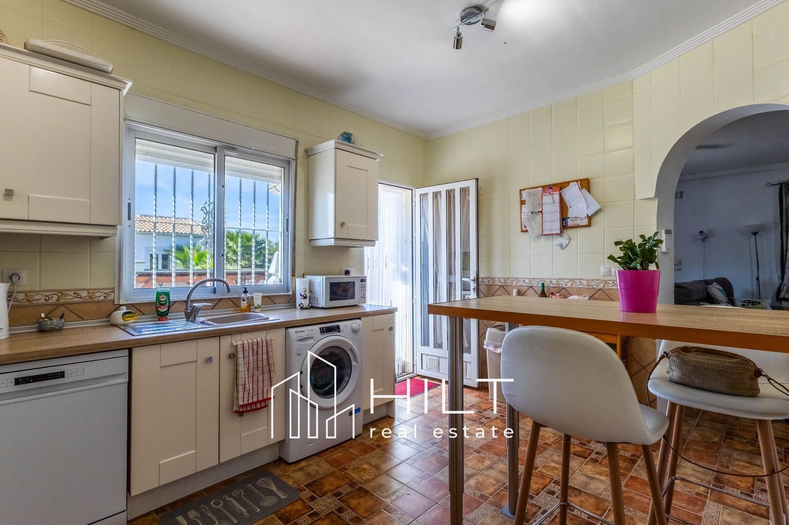 3 soveværelse Villa til salg i Catral med swimmingpool garage - € 364.999 (Ref: 9690077)