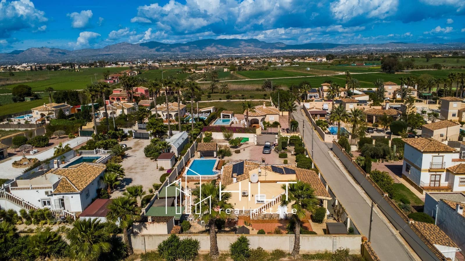 3 soveværelse Villa til salg i Catral med swimmingpool garage - € 364.999 (Ref: 9690077)