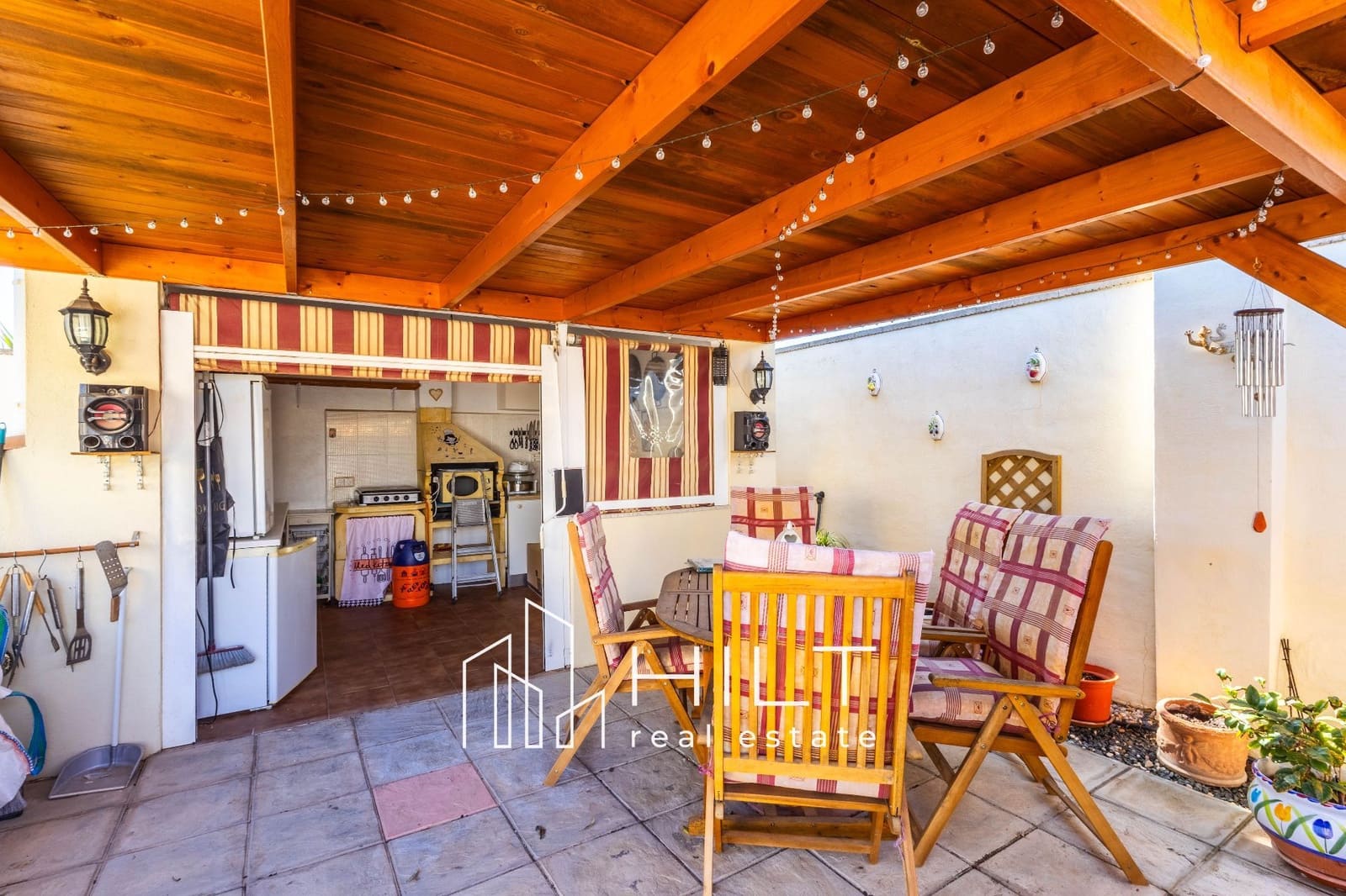 3 soveværelse Villa til salg i Catral med swimmingpool garage - € 364.999 (Ref: 9690077)