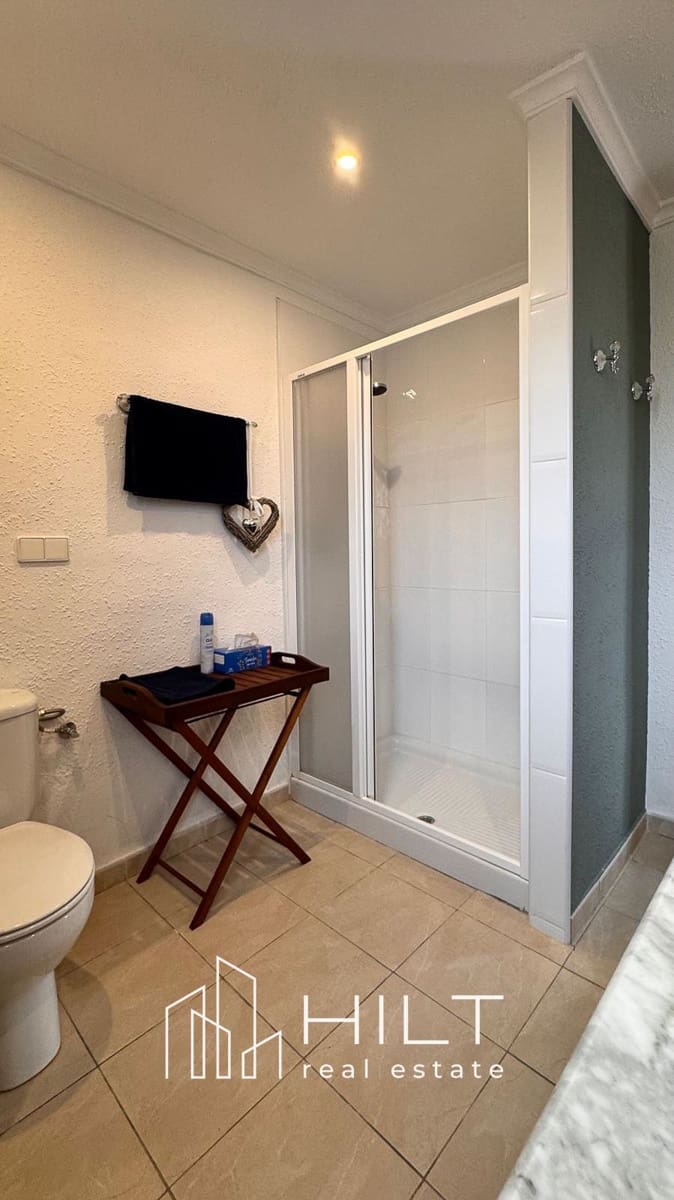 Chalet de 3 habitaciones en Pinoso en venta con piscina garaje - 449.900 € (Ref: 9698174)