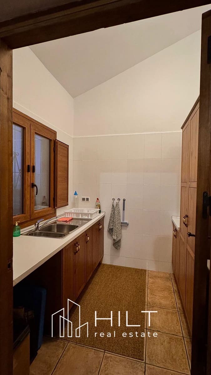 Chalet de 3 habitaciones en Pinoso en venta con piscina garaje - 449.900 € (Ref: 9698174)