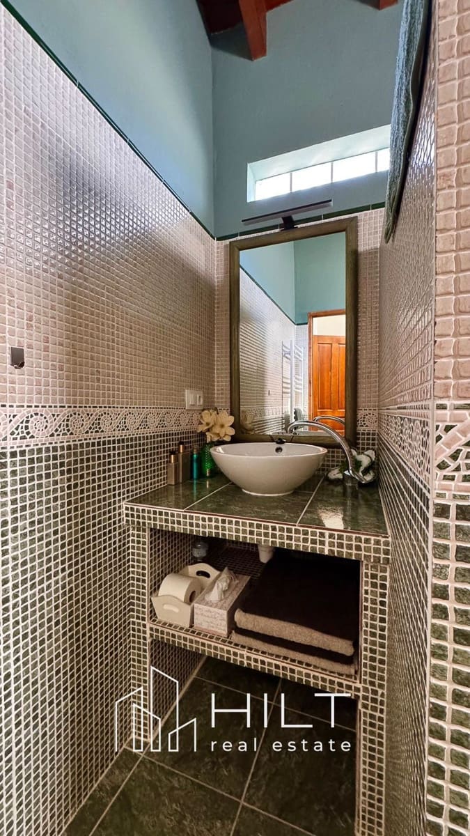 Chalet de 3 habitaciones en Pinoso en venta con piscina garaje - 449.900 € (Ref: 9698174)