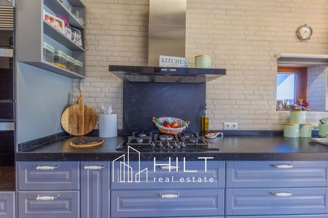 5 quarto Moradia para venda em Almoradí com piscina garagem - 594 999 € (Ref: 9735223)