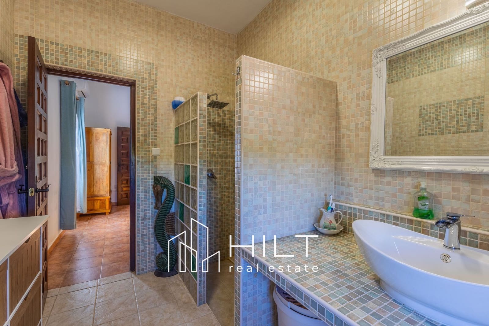 5 bedroom Villa for sale in Almoradi with pool garage - € 594,999 (Ref: 9735223)