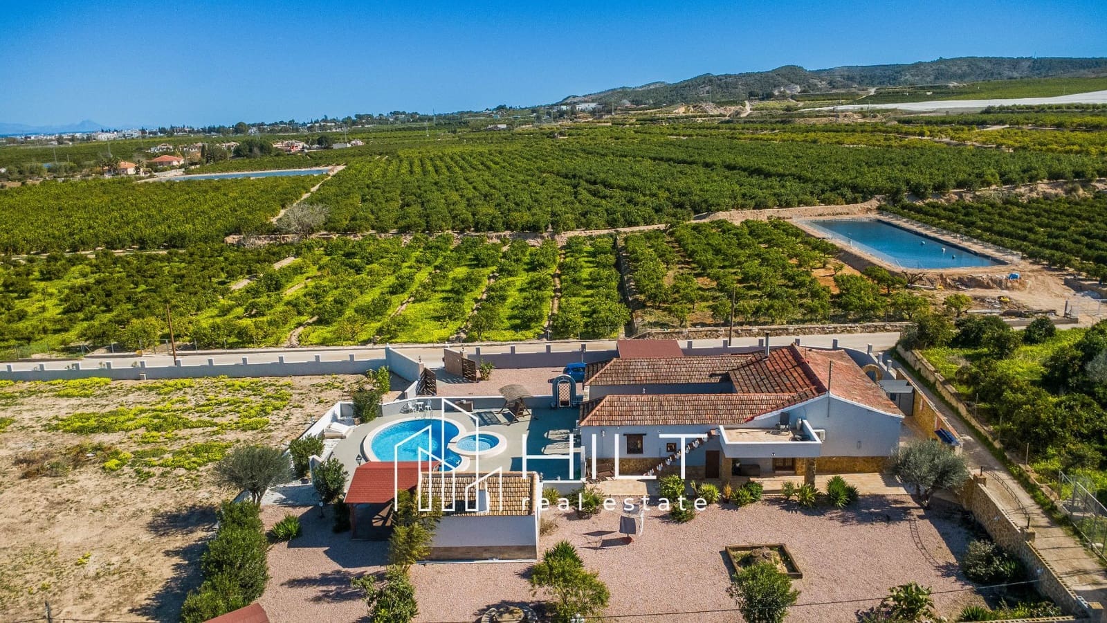 5 bedroom Villa for sale in Almoradi with pool garage - € 594,999 (Ref: 9735223)