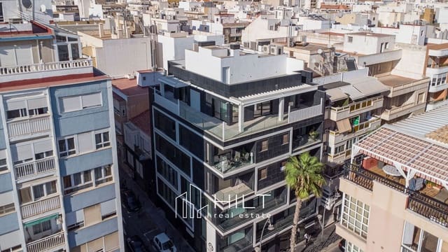 3 quarto Moradia para venda em Torrevieja com garagem - 544 999 € (Ref: 9741516)