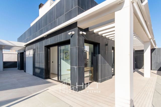 3 bedroom Penthouse for sale in Torrevieja with garage - € 544,999 (Ref: 9741520)