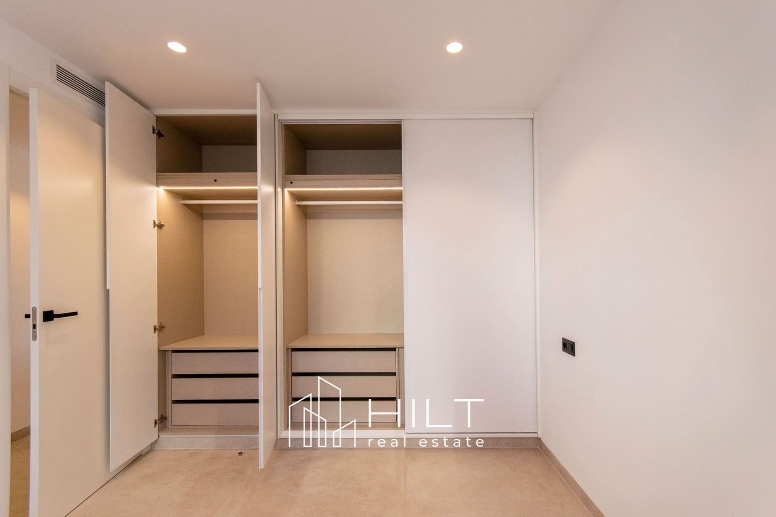 Ático de 3 habitaciones en Torrevieja en venta con garaje - 544.999 € (Ref: 9741522)