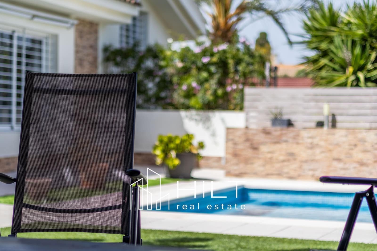 4 makuuhuone Huvila myytävänä paikassa Fortuna mukana uima-altaan 
autotalli - 354 999 € (Ref: 9763512)