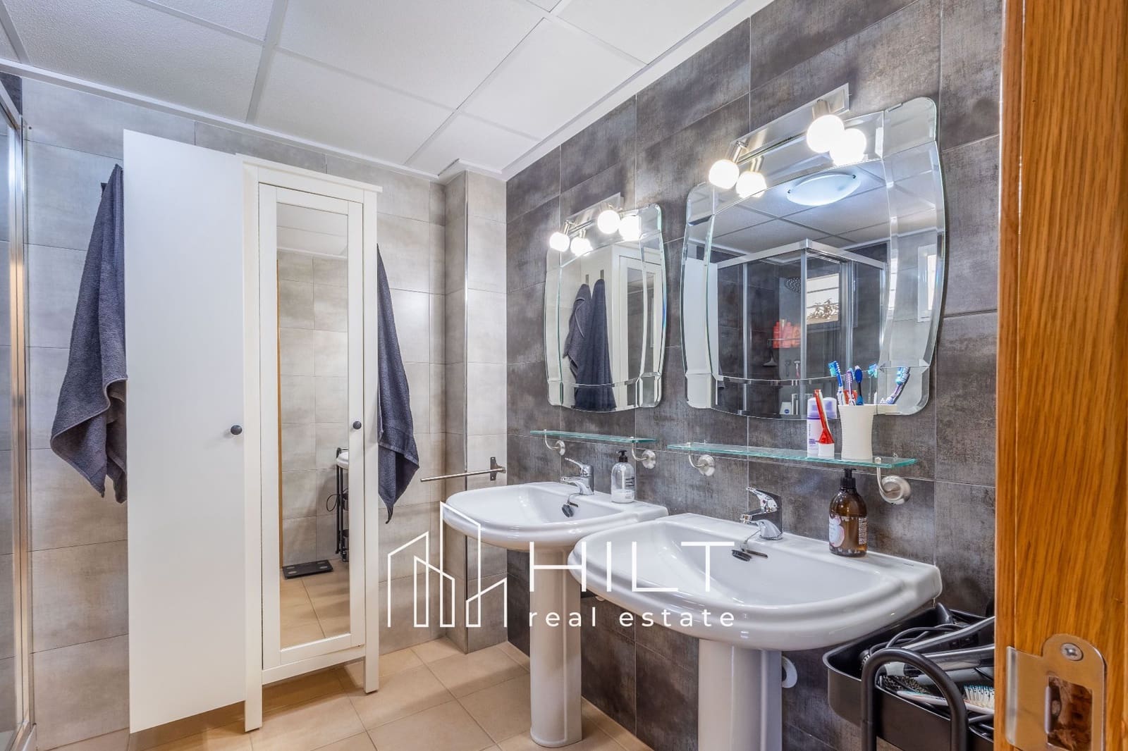 4 makuuhuone Huvila myytävänä paikassa Fortuna mukana uima-altaan 
autotalli - 354 999 € (Ref: 9763512)