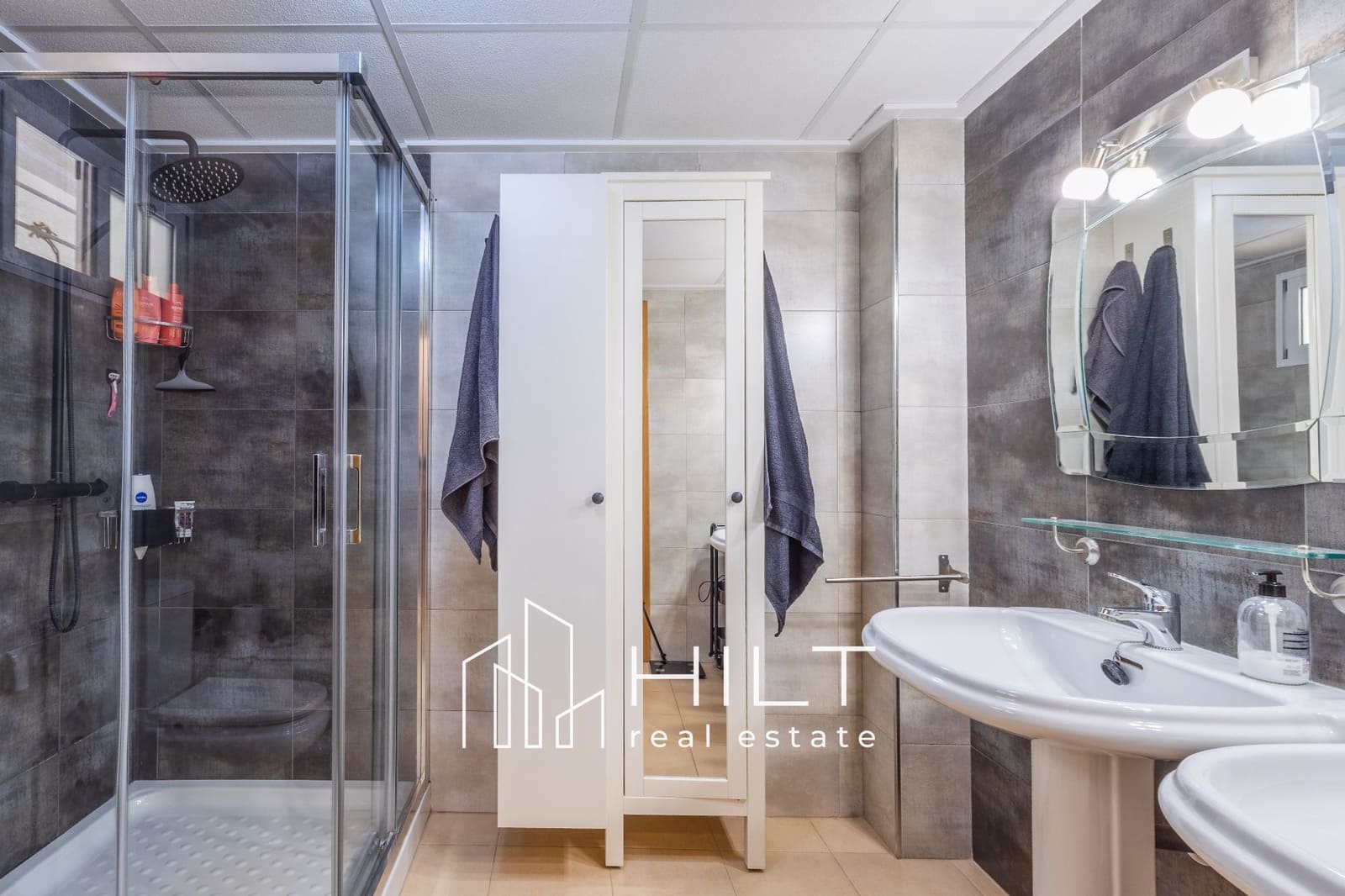 4 makuuhuone Huvila myytävänä paikassa Fortuna mukana uima-altaan 
autotalli - 354 999 € (Ref: 9763512)