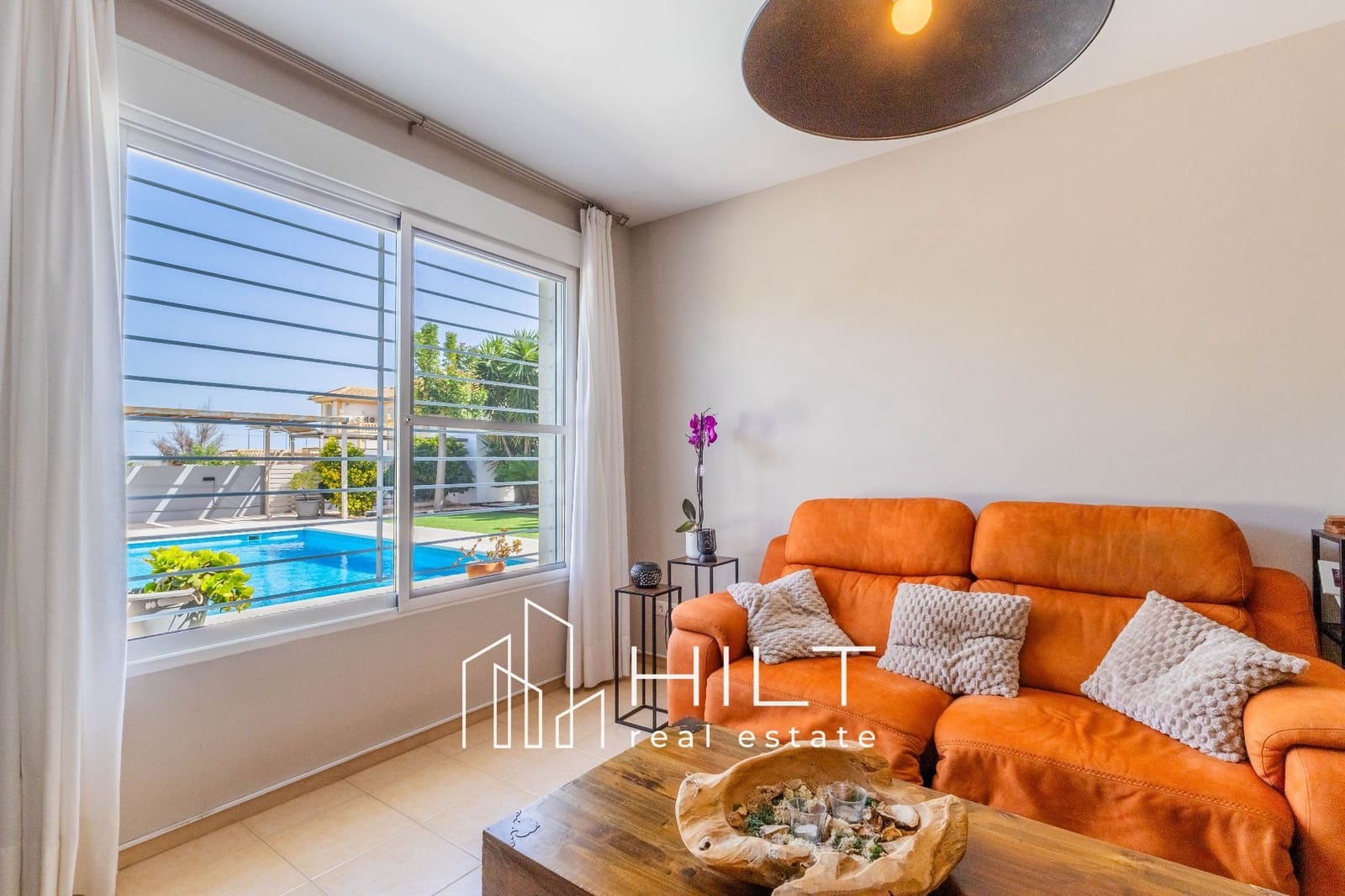 4 makuuhuone Huvila myytävänä paikassa Fortuna mukana uima-altaan 
autotalli - 354 999 € (Ref: 9763512)