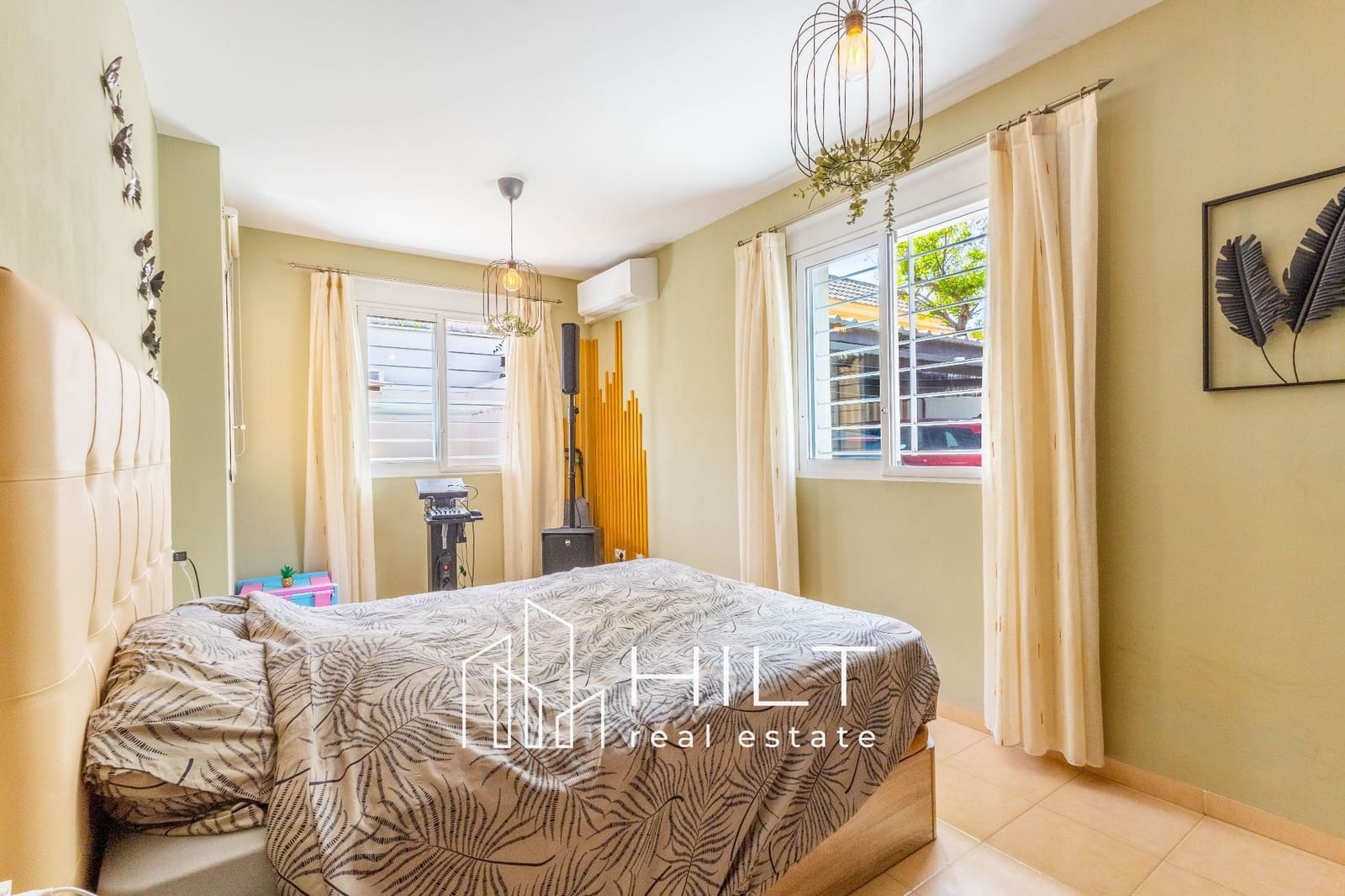 4 makuuhuone Huvila myytävänä paikassa Fortuna mukana uima-altaan 
autotalli - 354 999 € (Ref: 9763512)