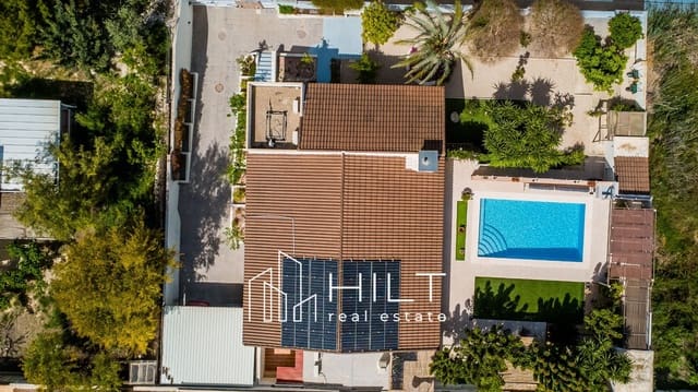 4 makuuhuone Huvila myytävänä paikassa Fortuna mukana uima-altaan 
autotalli - 354 999 € (Ref: 9763512)