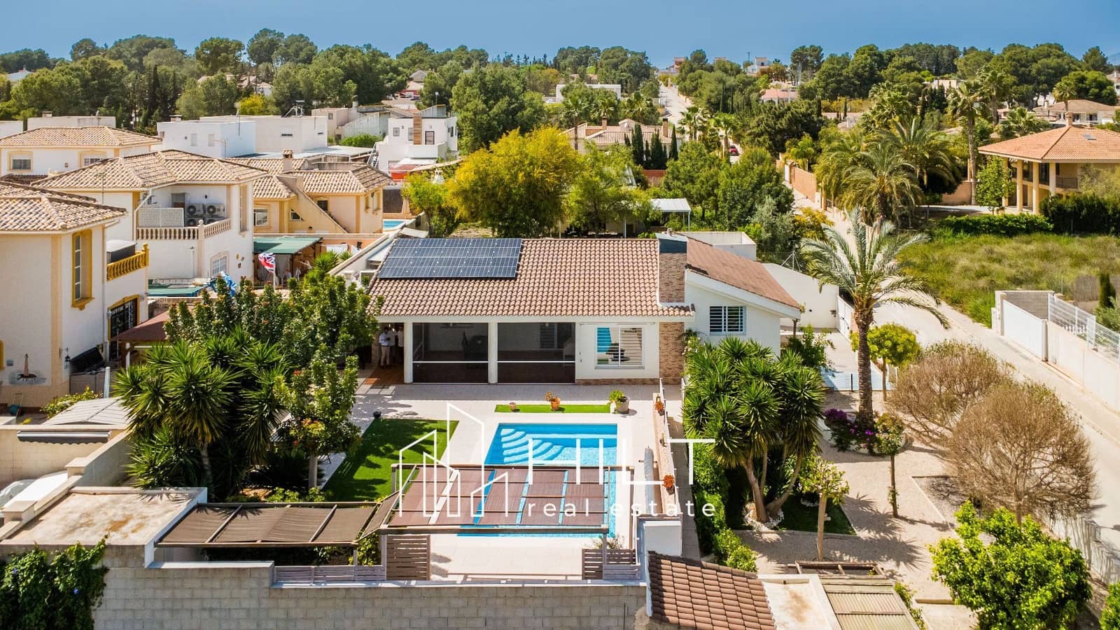 4 makuuhuone Huvila myytävänä paikassa Fortuna mukana uima-altaan 
autotalli - 354 999 € (Ref: 9763512)