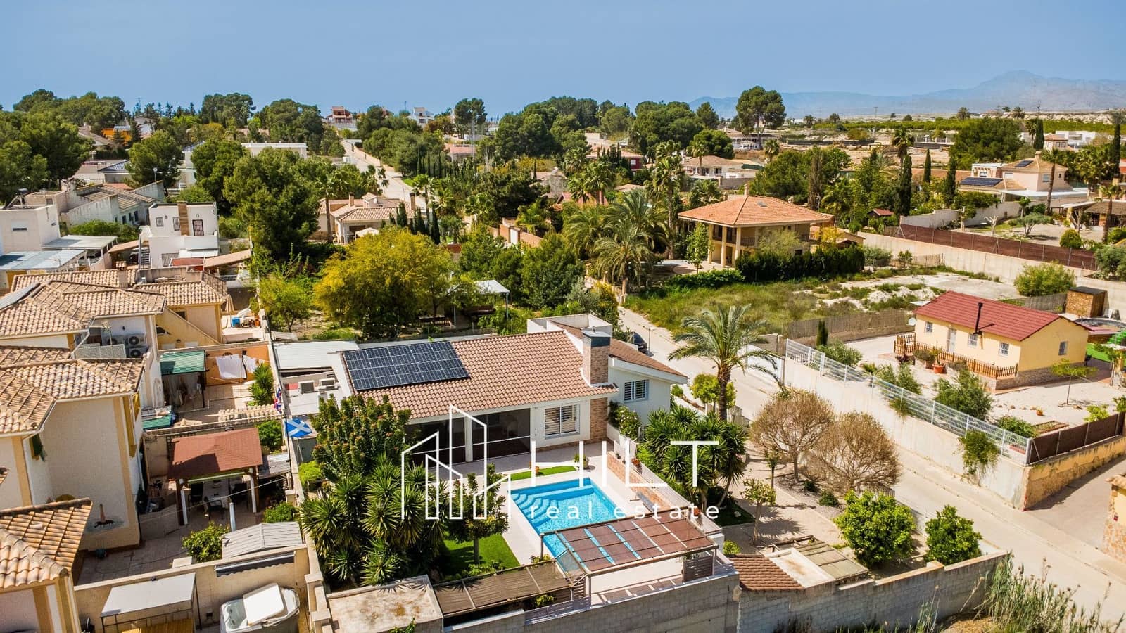 4 makuuhuone Huvila myytävänä paikassa Fortuna mukana uima-altaan 
autotalli - 354 999 € (Ref: 9763512)