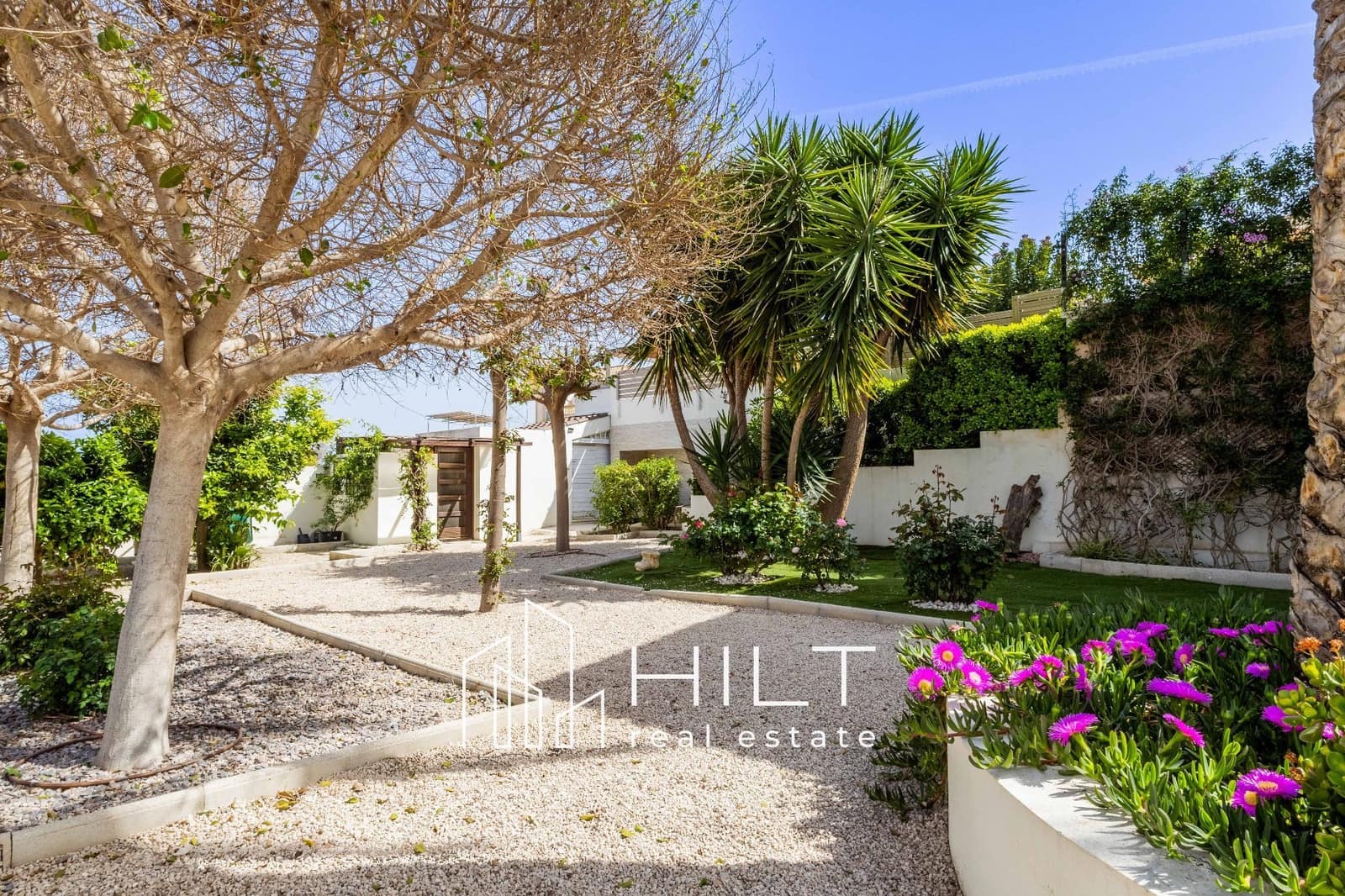 4 makuuhuone Huvila myytävänä paikassa Fortuna mukana uima-altaan 
autotalli - 354 999 € (Ref: 9763512)