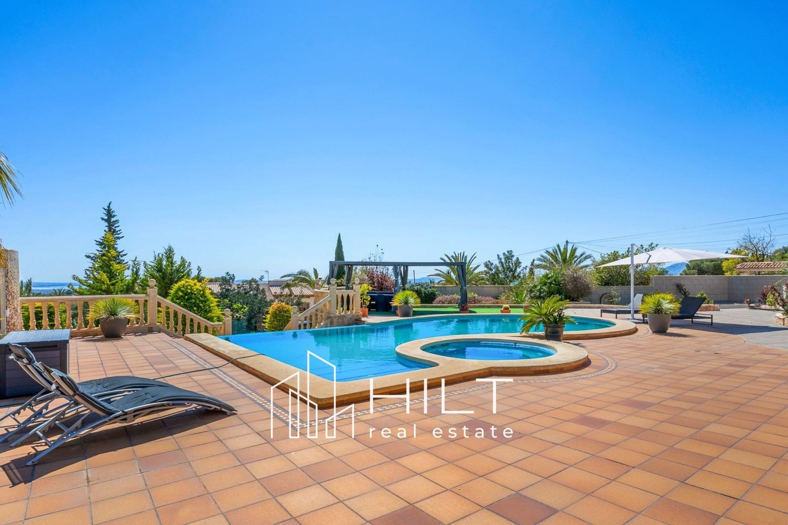 4 soverom Villa til salgs i Orihuela med svømmebasseng garasje - € 598 999 (Ref: 9780145)