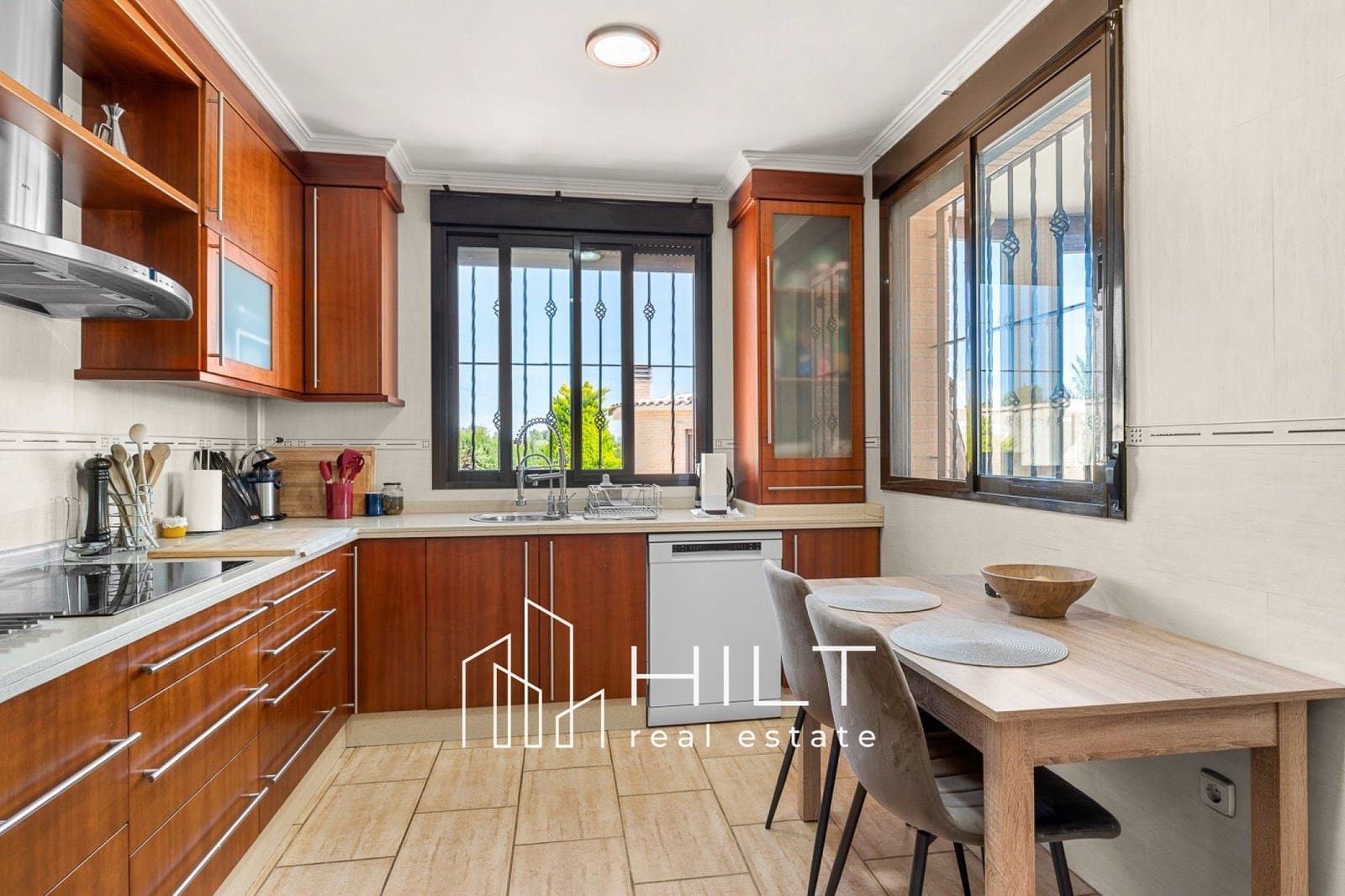 4 soverom Villa til salgs i Orihuela med svømmebasseng garasje - € 598 999 (Ref: 9780145)