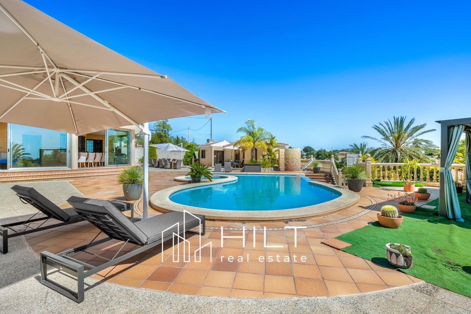 4 soverom Villa til salgs i Orihuela med svømmebasseng garasje - € 598 999 (Ref: 9780145)