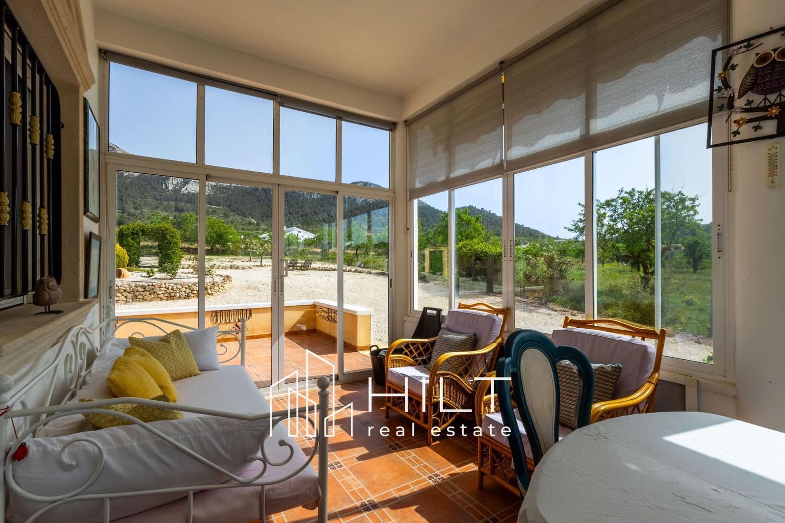 3 bedroom Villa for sale in Hondon de las Nieves with pool garage - € 394,999 (Ref: 9813019)