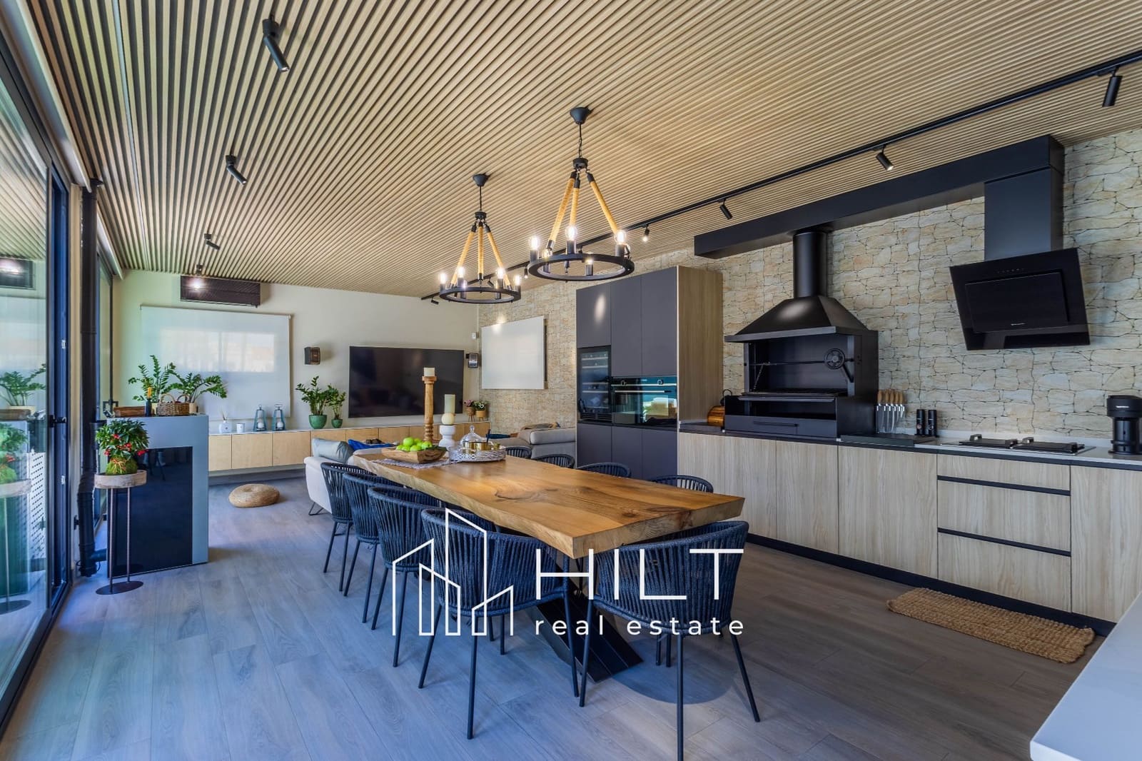 Chalet de 3 habitaciones en Algorfa en venta con piscina garaje - 1.199.999 € (Ref: 9813025)