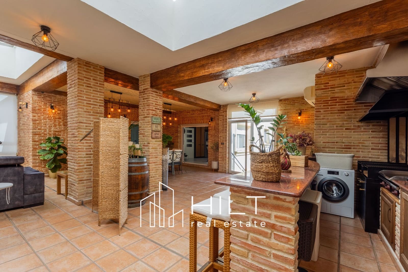 Chalet de 3 habitaciones en Algorfa en venta con piscina garaje - 1.199.999 € (Ref: 9813025)