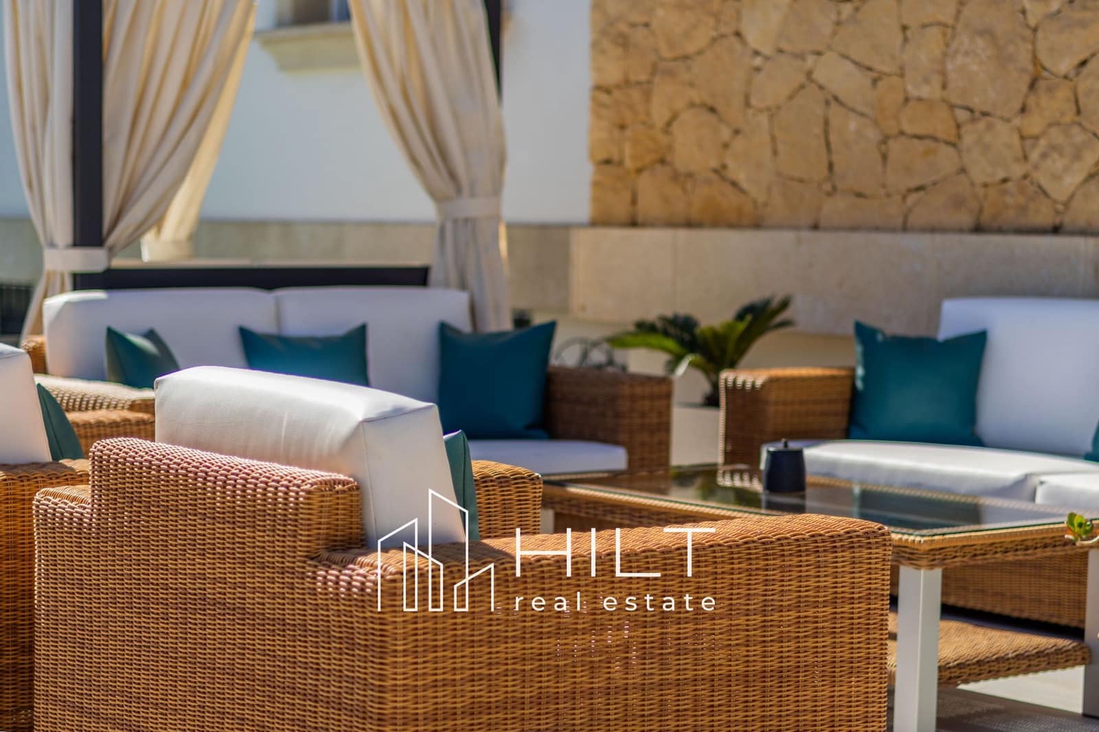 Chalet de 3 habitaciones en Algorfa en venta con piscina garaje - 1.199.999 € (Ref: 9813025)