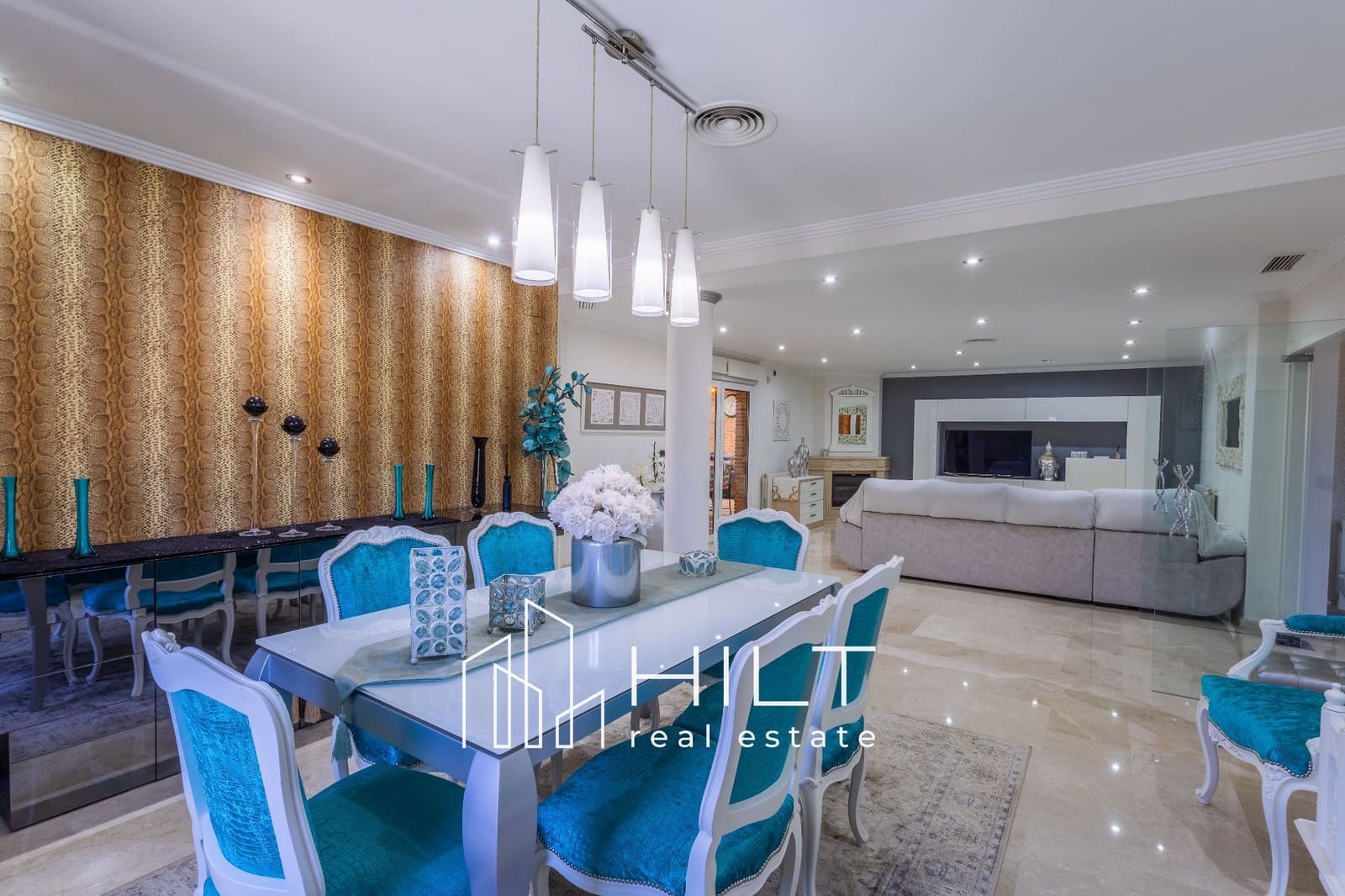 3 bedroom Villa for sale in Almoradi with pool garage - € 1,199,999 (Ref: 9813026)